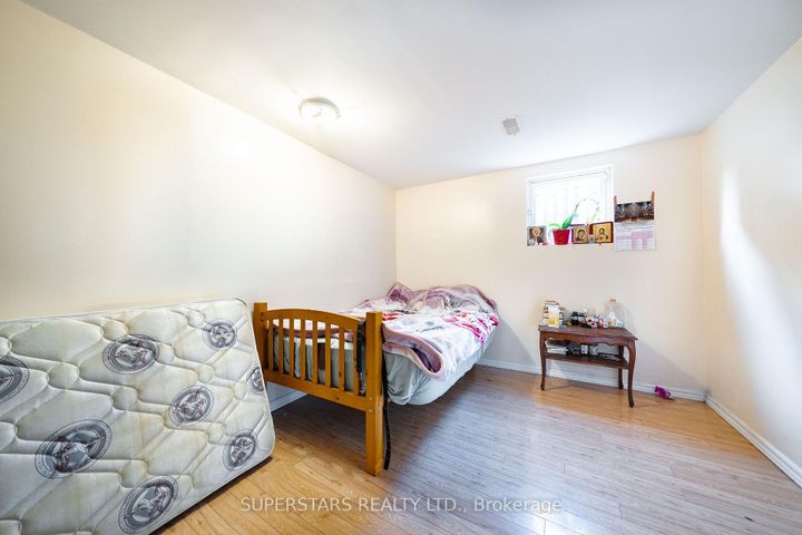 Photo 19 at 6 Meadowland Drive, Brampton East, Brampton