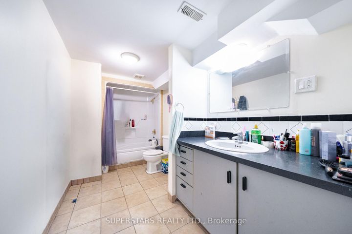 Photo 20 at 6 Meadowland Drive, Brampton East, Brampton