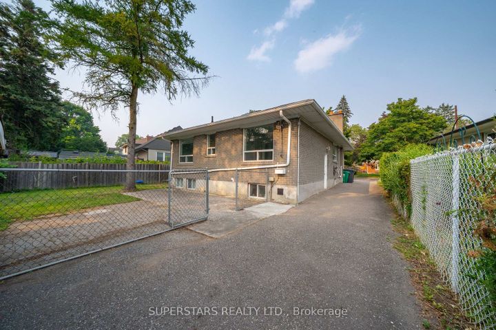 Photo 25 at 6 Meadowland Drive, Brampton East, Brampton