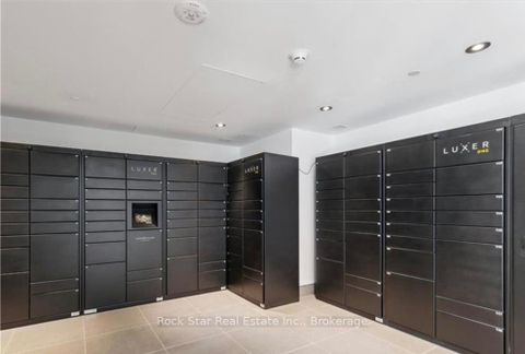 Photo 5 at 629 - 7950 Bathurst Street, Beverley Glen, Vaughan
