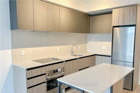 Photo 11 at 629 - 7950 Bathurst Street, Beverley Glen, Vaughan