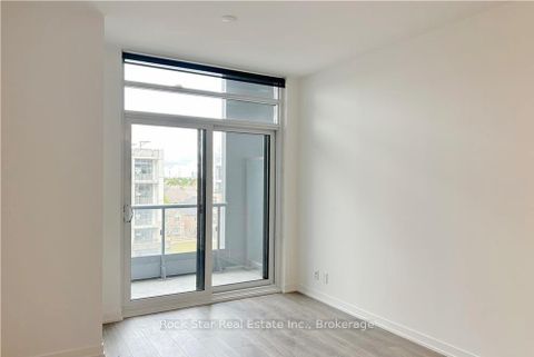 Photo 16 at 629 - 7950 Bathurst Street, Beverley Glen, Vaughan