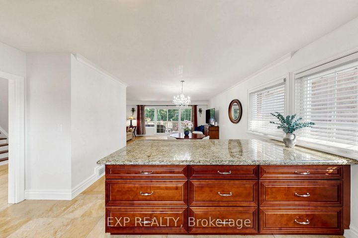 Photo 11 at 77 Letchworth Crescent, CFB, Toronto