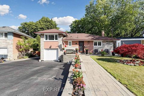 Photo 1 at 77 Letchworth Crescent, CFB, Toronto