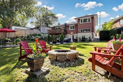 Photo 2 at 77 Letchworth Crescent, CFB, Toronto