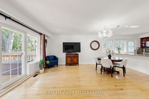 Photo 6 at 77 Letchworth Crescent, CFB, Toronto