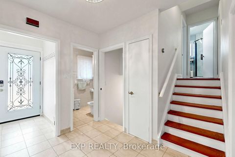 Photo 14 at 77 Letchworth Crescent, CFB, Toronto