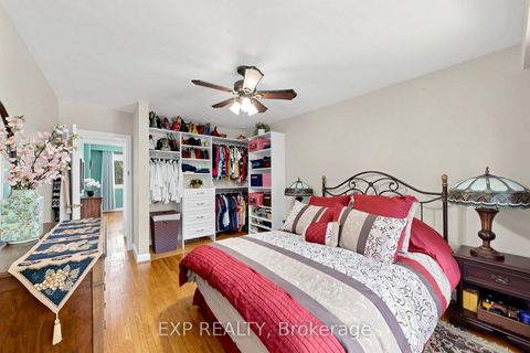Photo 16 at 77 Letchworth Crescent, CFB, Toronto