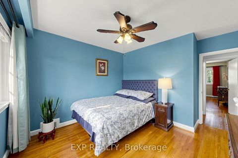 Photo 17 at 77 Letchworth Crescent, CFB, Toronto