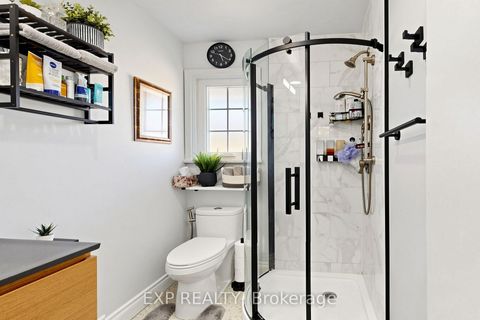 Photo 20 at 77 Letchworth Crescent, CFB, Toronto