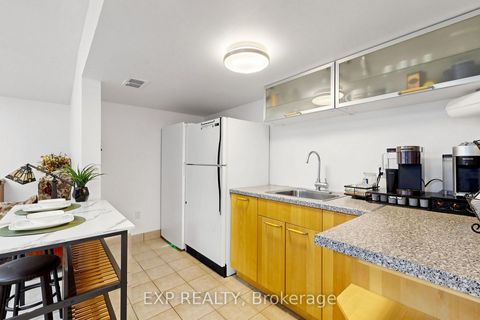 Photo 24 at 77 Letchworth Crescent, CFB, Toronto