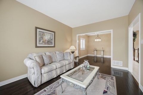 Photo 8 at 222 Caproni Drive, Maple, Vaughan