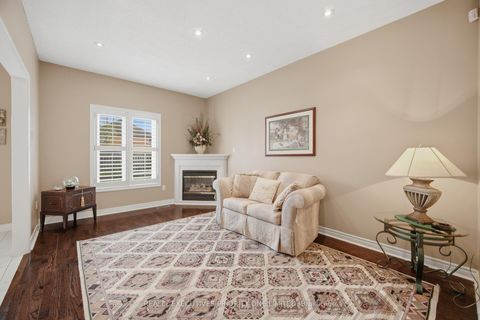 Photo 16 at 222 Caproni Drive, Maple, Vaughan