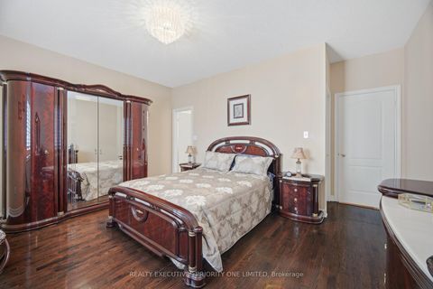 Photo 19 at 222 Caproni Drive, Maple, Vaughan