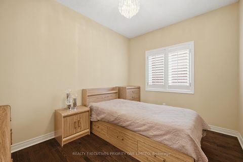 Photo 22 at 222 Caproni Drive, Maple, Vaughan