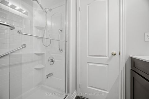 Photo 27 at 222 Caproni Drive, Maple, Vaughan