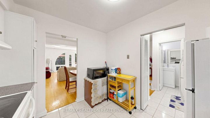 Photo 16 at 59 - 10 Esterbrooke Avenue, Don Valley Village, Toronto
