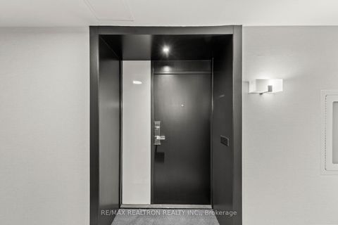 Photo 2 at 412 - 55A Avenue Road, Annex, Toronto