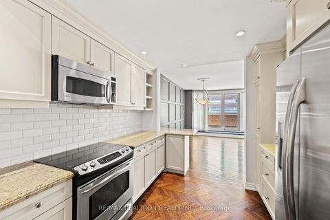Photo 17 at 412 - 55A Avenue Road, Annex, Toronto