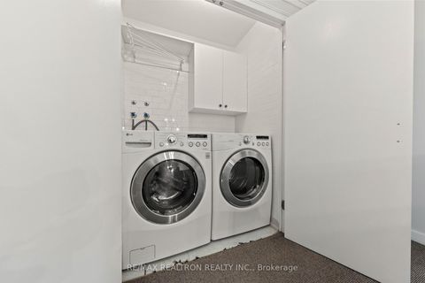Photo 25 at 412 - 55A Avenue Road, Annex, Toronto