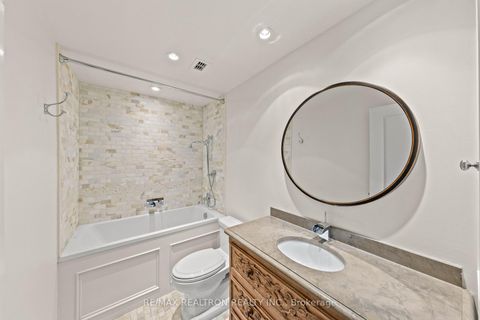 Photo 27 at 412 - 55A Avenue Road, Annex, Toronto
