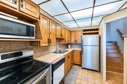 Photo 10 at 1104 - 11 Wincott Drive, The Westway, Toronto