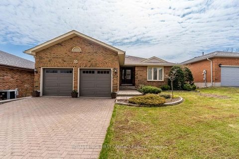 Photo 1 at 35 Gibbon Drive, Letitia Heights, Barrie