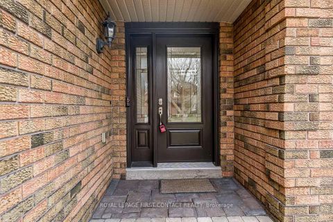Photo 2 at 35 Gibbon Drive, Letitia Heights, Barrie
