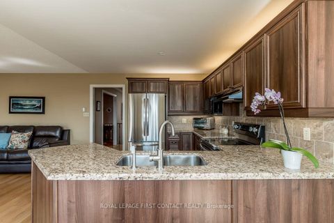 Photo 5 at 35 Gibbon Drive, Letitia Heights, Barrie