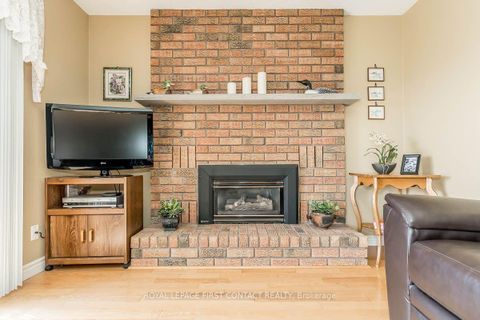 Photo 8 at 35 Gibbon Drive, Letitia Heights, Barrie