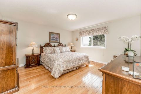 Photo 13 at 35 Gibbon Drive, Letitia Heights, Barrie