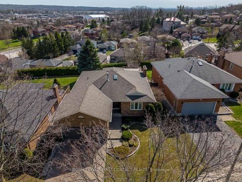 Photo 36 at 35 Gibbon Drive, Letitia Heights, Barrie