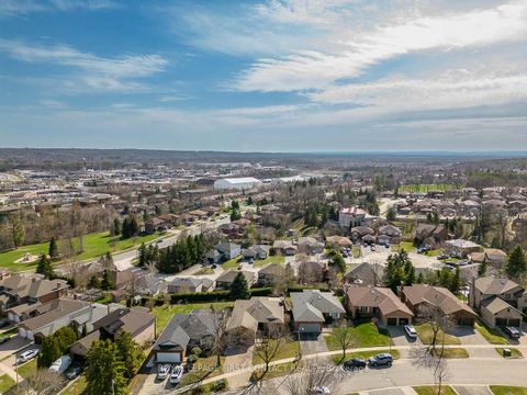 Photo 38 at 35 Gibbon Drive, Letitia Heights, Barrie