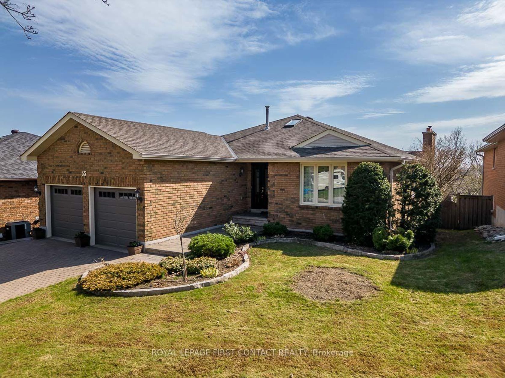 35 Gibbon Drive, Letitia Heights, Barrie photo number 2