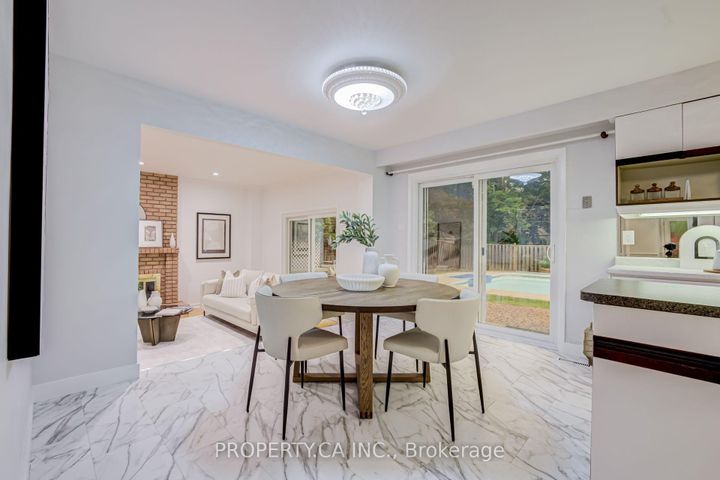 Photo 12 at 143 Cambridge Crescent, South Richvale, Richmond Hill