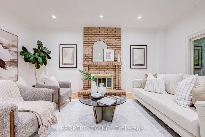 Photo 14 at 143 Cambridge Crescent, South Richvale, Richmond Hill