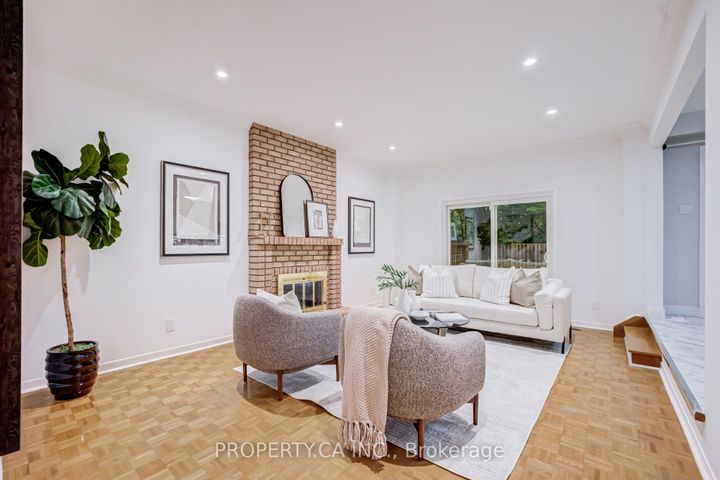 Photo 15 at 143 Cambridge Crescent, South Richvale, Richmond Hill