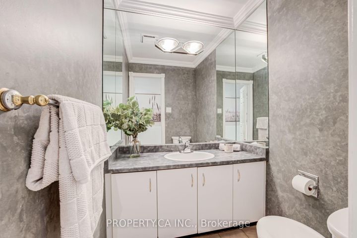 Photo 17 at 143 Cambridge Crescent, South Richvale, Richmond Hill