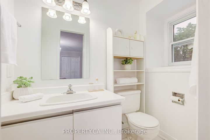 Photo 27 at 143 Cambridge Crescent, South Richvale, Richmond Hill