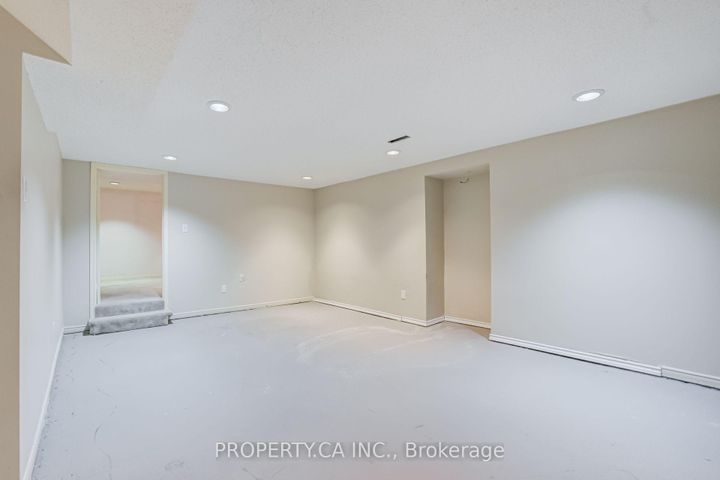 Photo 42 at 143 Cambridge Crescent, South Richvale, Richmond Hill