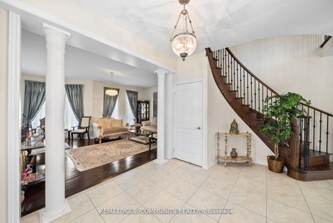 Photo 8 at 108 Headwater Crescent, Oak Ridges Lake Wilcox, Richmond Hill