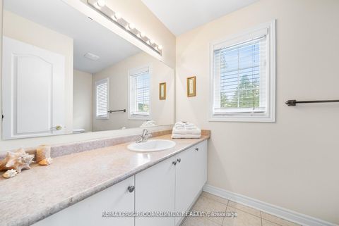Photo 24 at 108 Headwater Crescent, Oak Ridges Lake Wilcox, Richmond Hill