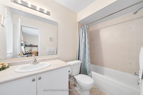 Photo 27 at 108 Headwater Crescent, Oak Ridges Lake Wilcox, Richmond Hill