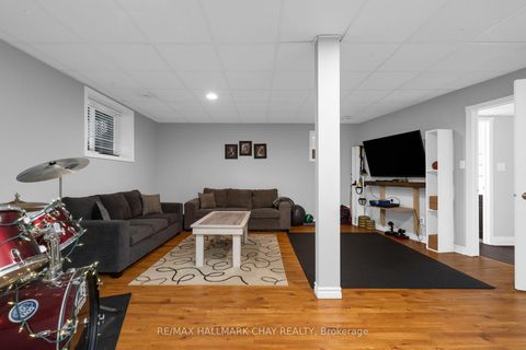 Photo 13 at 222 Wessenger Drive, Holly, Barrie