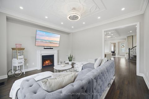 Photo 5 at 163 Muirfield Drive, Ardagh, Barrie