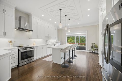 Photo 8 at 163 Muirfield Drive, Ardagh, Barrie