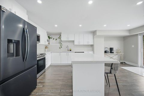 Photo 37 at 163 Muirfield Drive, Ardagh, Barrie