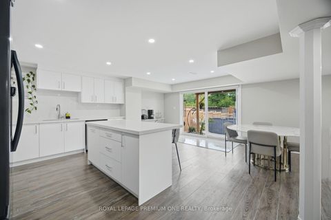 Photo 38 at 163 Muirfield Drive, Ardagh, Barrie