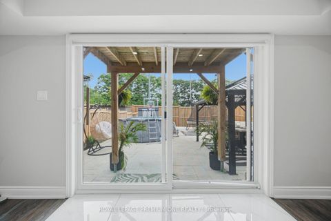 Photo 45 at 163 Muirfield Drive, Ardagh, Barrie