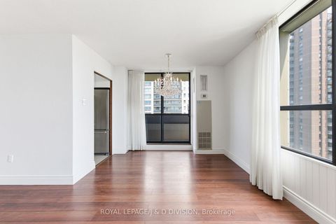 Photo 10 at 701 - 100 Canyon Avenue, Bathurst Manor, Toronto